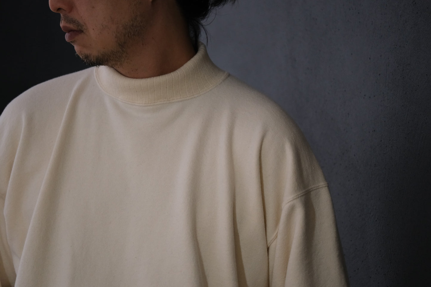 Special In Ordinary / HUN Pile High-Neck Long Sleeve / RAW (生成り）