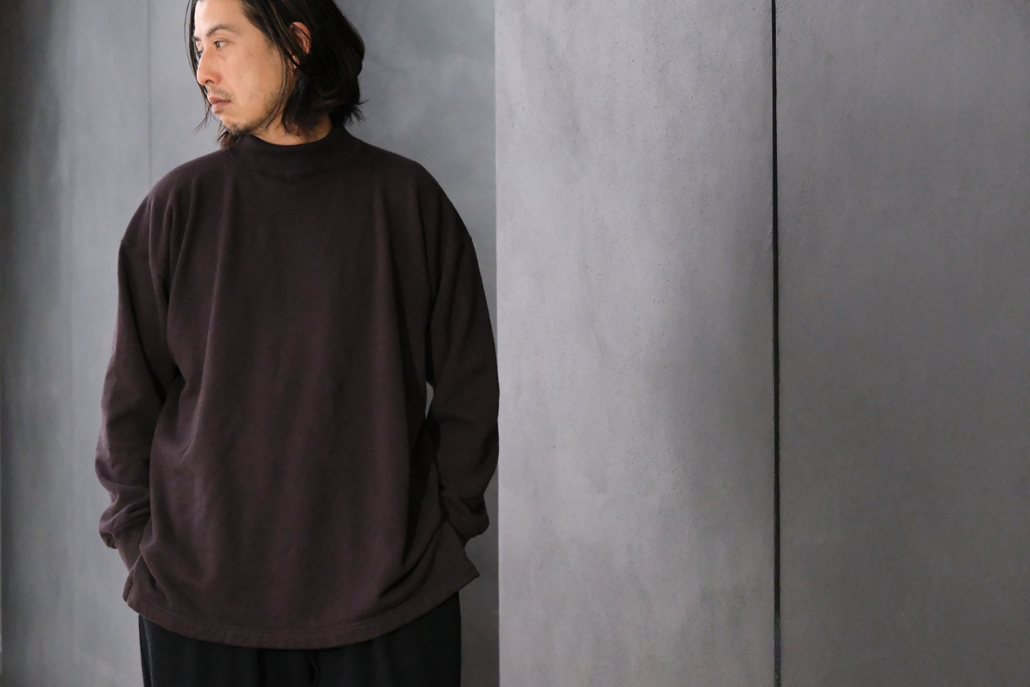 Special In Ordinary / HUN Pile High-Neck Long Sleeve / GRAPHITE (黒鉛）