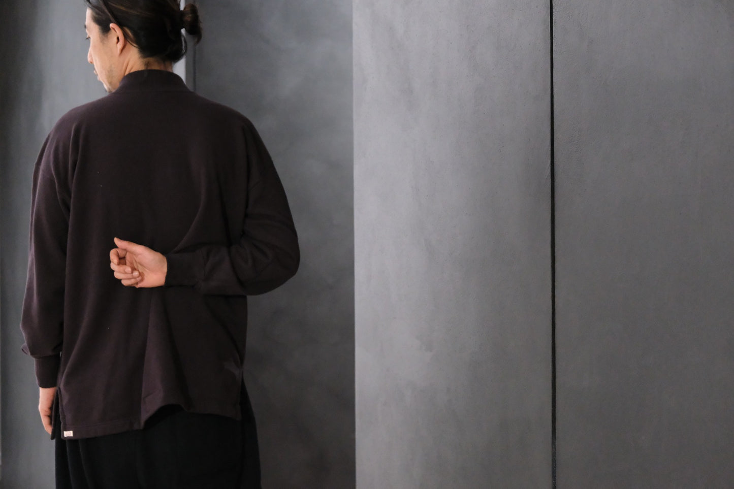 Special In Ordinary / HUN Pile High-Neck Long Sleeve / GRAPHITE (黒鉛）