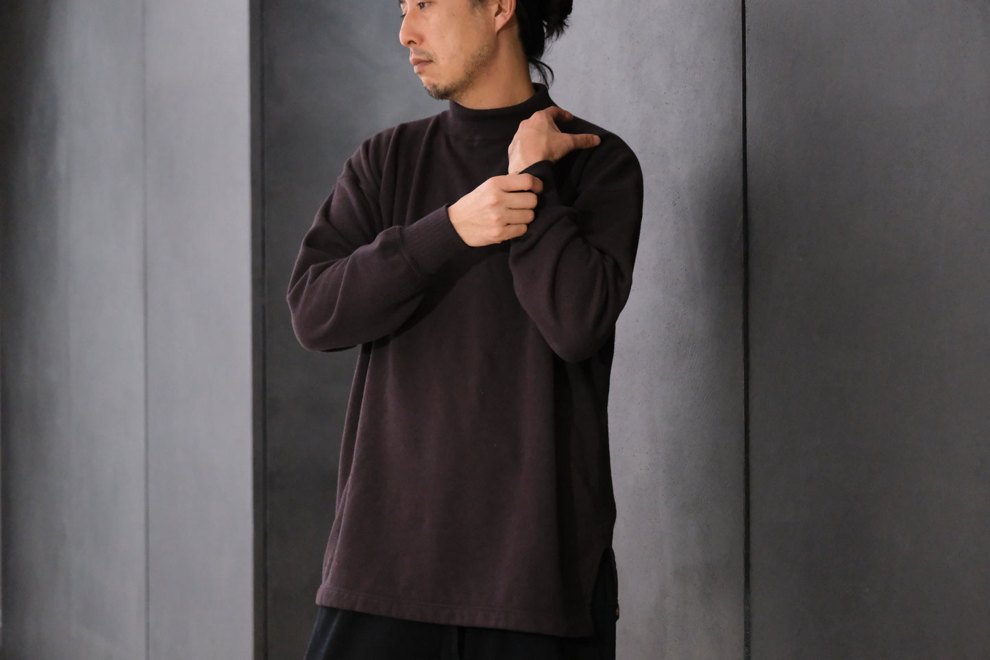 Special In Ordinary / HUN Pile High-Neck Long Sleeve / GRAPHITE (黒鉛）