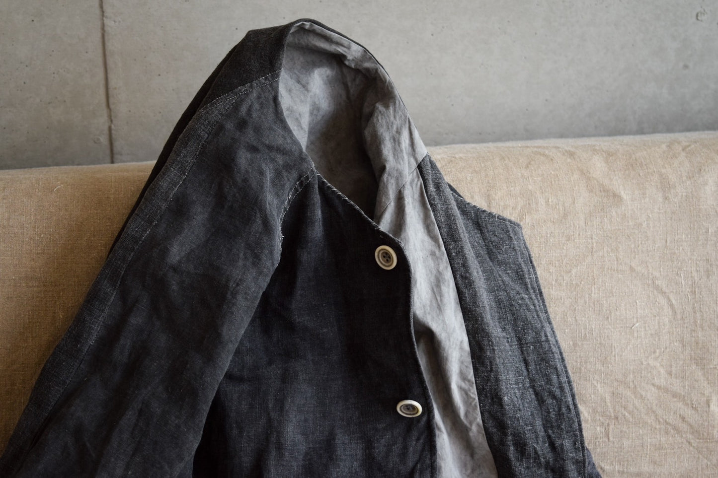 【受注商品】wright. / No-coller coach jacket (Hight density nylon taffeta coating / European vintage linen Sumi ink dye )