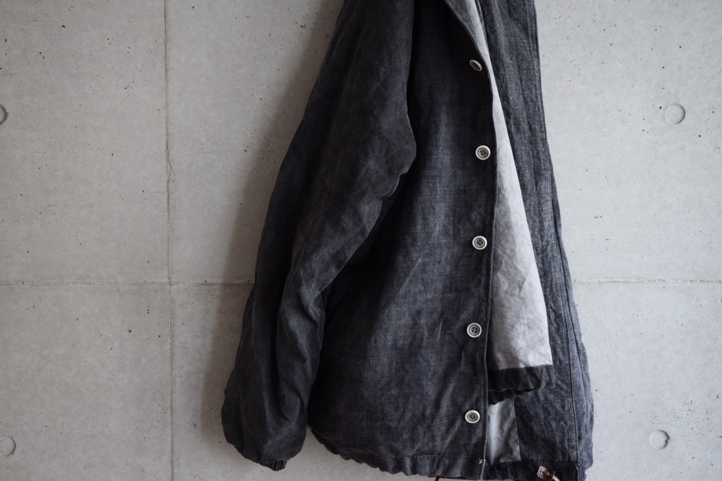 【受注商品】wright. / No-coller coach jacket (Hight density nylon taffeta coating / European vintage linen Sumi ink dye )