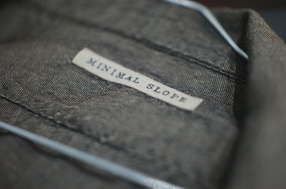 【受注商品】MINIMAL SLOPE / OPEN COLLARD SHIRT　(Sample Color : Drab)